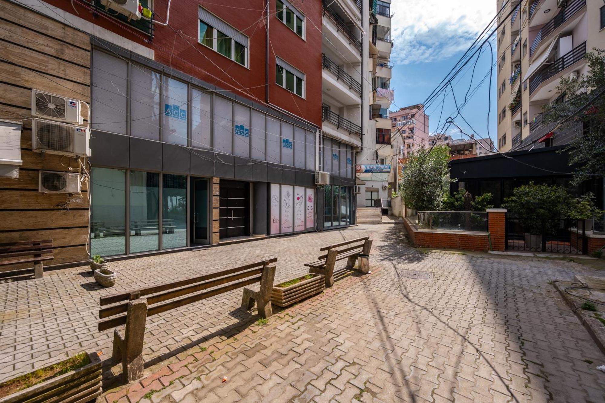 Lucas Central Home Tirana Extérieur photo